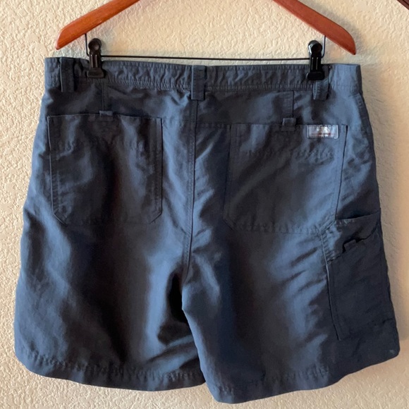 The North Face Hiking Shorts - Picture 2 of 7